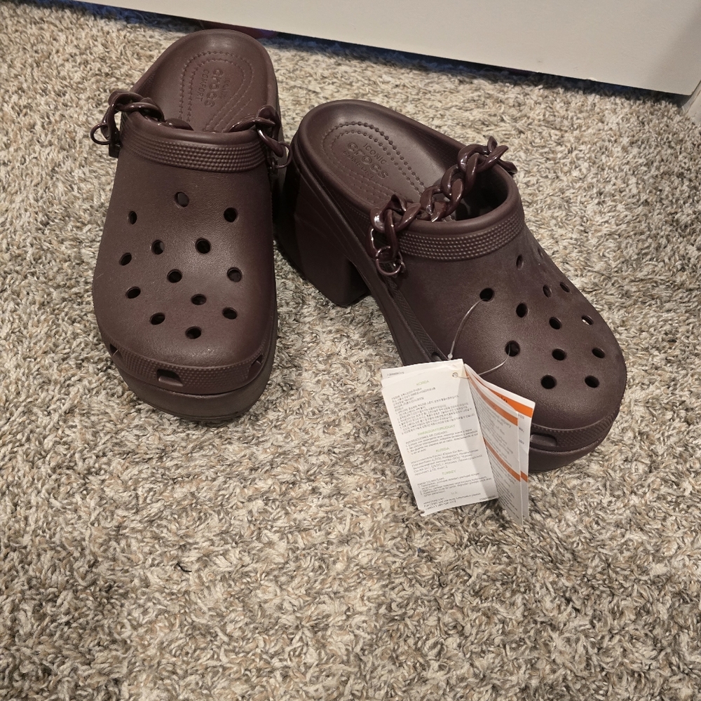 Siren Chain Clog Croc